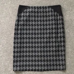 The Limited Pencil Skirt - No size tag